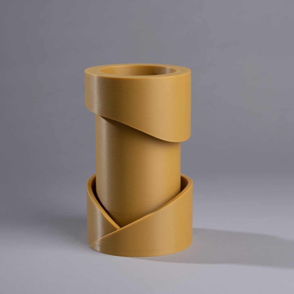 Solaris – Vase design ocre - Impression 3D artisanale Made in France - CreaMod3D