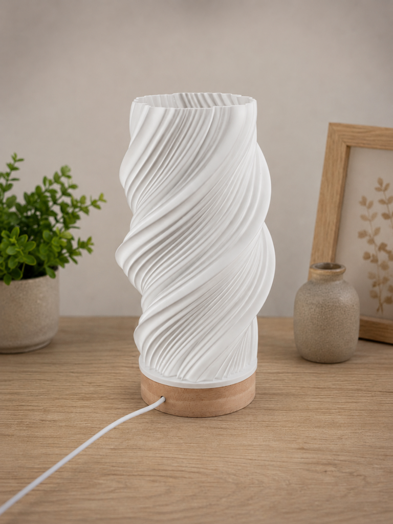Lampe d'Ambiance LED "Luma Twist 3D" — Design Torsadé - Impression 3D artisanale Made in France - CreaMod3D